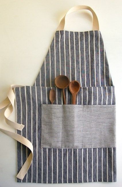 Adjustable Apron Pattern Free, Diy Apron Pattern Free, Apron Sewing Tutorial, Easy Apron Sewing Pattern, Free Apron Patterns Easy, How To Sew Apron, Apron Patterns Free Easy, Diy Aprons Easy Free Pattern, Diy Apron Pattern