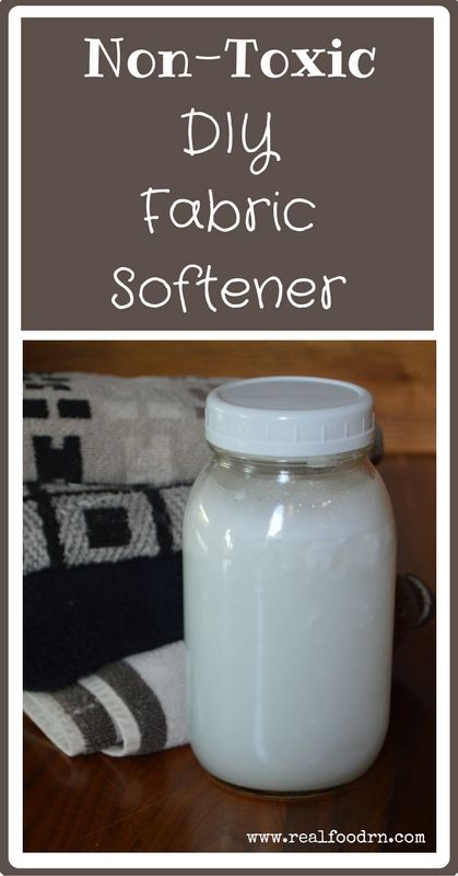 Non-Toxic DIY Fabric Softener. Fabric softeners are filled with toxic chemicals that coat your clothes to make them feel soft. Then you wear these chemicals all day and absorb them into your skin. Ditch the toxic chemicals and make your own non-toxic fabric softener, it's really easy to do! realfoodrn.com Homemade Alternatives, Diy Fabric Softener, Homemade Fabric Softener, Laundry Soap Homemade, Liquid Fabric Softener, Homemade Laundry Detergent, Homemade Laundry, Homemade Cleaners, Pinterest App