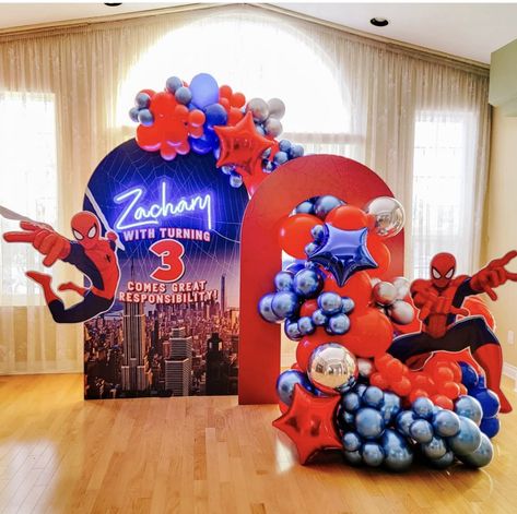 Spiderman Birthday Party Decorations, Spiderman Decorations, Spiderman Spiderman, Superman Birthday, Backyard Birthday Parties, Spiderman Theme, Baby Boy 1st Birthday Party, Spiderman Birthday Party, Backyard Birthday