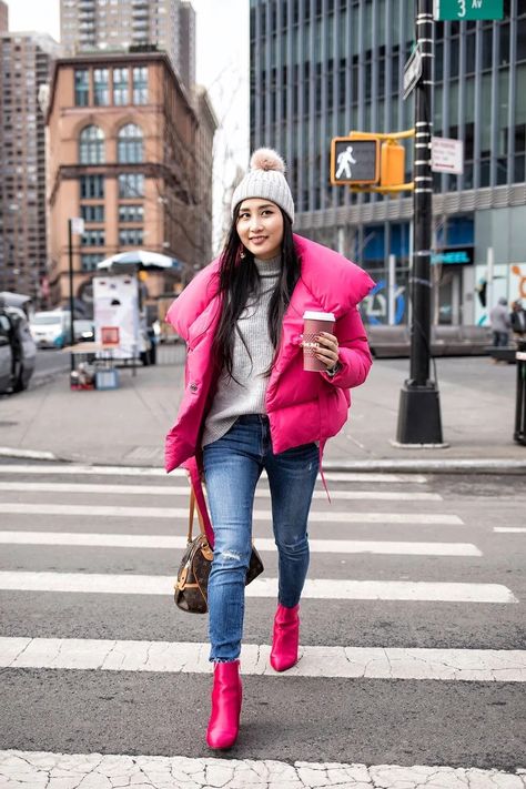 Pink Puffer Jacket Outfit, Pink Boots Outfit, Pink Jacket Outfit, Pink Ankle Boots, Winter Jacket Outfits, Pink Puffer Jacket, Puffer Jacket Outfit, Winter Boots Outfits, Boots Outfit Ankle