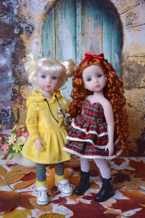 Ruby Red Fashion Friends, Red Dolls, Sewing Doll Clothes, Fashion Friends, Sewing Dolls, Friends Fashion, Red Fashion, Ruby Red, Dolls Handmade