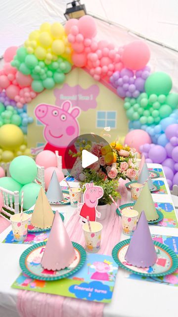 Event Planning | Design | Decor on Instagram: "Calling all Peppa pig fans 💫 Peppa Pig party 💫

Emerald turned 1 this weekend. Thank you mummy for trusting us to decorate and style your party. 🤍

Fun food & kids entertainment @gfpartyservice 
Kids tables & chairs @festivefloats" Peppa Pig Table Decoration, Peppa Pig Birthday Party Decorations, Kids Tables, Peppa Pig Birthday Party, Peppa Pig Party, Pig Party, Peppa Pig Birthday, Kids Table And Chairs, Food Kids