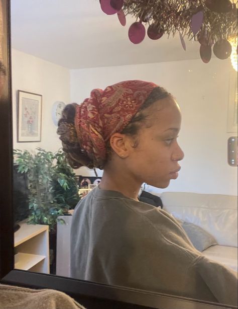 Headwrap Low Bun, Scarf Hairstyles Bun, Headwrap Styles With Braids, Natural Hair Scarf Styles, Hair Packing Styles, Veiling Styles, Natural Hair Scarf, Mini Twist Hairstyles, Headwrap Ideas