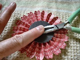 Penniwigs: Free Graphics, Printables, Paper Fun, Lore and More: How To Make Paper Rosettes Decorating With Pinwheels, Rosettes Paper, How To Make Rosettes, Paper Medallions, Award Ribbons, Scrapbook Embellishments Diy, Paper Rosettes, Embellishment Diy, Card Embellishments