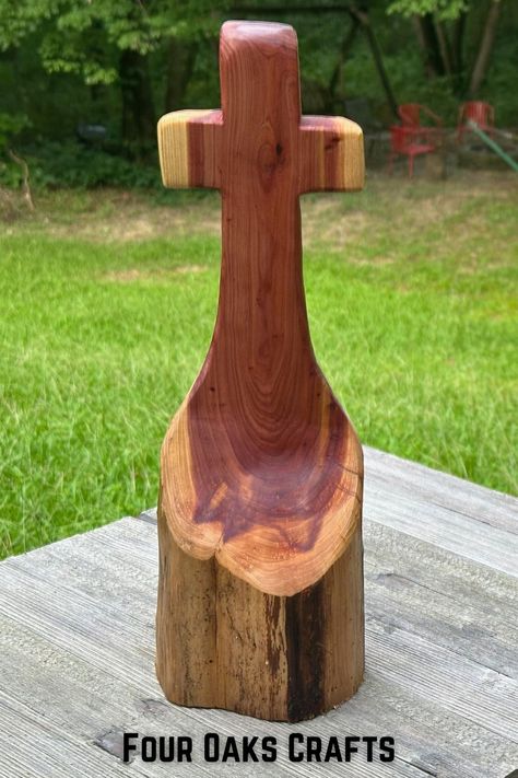 Watch as I carve this rustic wooden cross from a piece of eastern red cedar. I love how the red heartwood contrasts with the light sapwood. How To Make A Wooden Cross, Small Wood Craft Ideas, Diy Wooden Cross, Cross Wood Projects, Christian Wood Crafts, Wood Carving Cross, Diy Wooden Cross Rustic Pallet Wood, Wooden Crosses Diy, Grave Cross Wooden