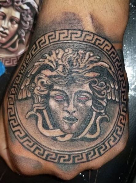 Versace Hand Tattoo, Versace Tattoo Ideas, Foe Tattoos Men, Versace Medusa Tattoo, Versace Tattoo Design, Versace Tattoo, Beautiful Medusa, Tattoo After Care, Medusa Tattoos