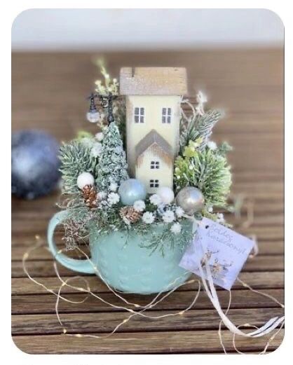 Crafting Charming Christmas Teacup Scenes: A Step-by-Step Guide – Crafting with a Cup of Tea Dekoratívne Vence, Teacup Crafts, Vintage Christmas Crafts, Christmas Craft Ideas, Christmas Tea, Christmas Centerpieces, Fairy Gardens, Love Christmas, Christmas Deco