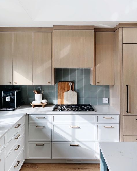 The cascading light in this kitchen vista is beyond dreamy!!⁠ Nyla Free Designs Inc. @nylafreedesigns #nfdirosedale #nfdi #nylafreedesigns White Upper Cabinets Wood Lower, Modern Eclectic Living Room, White Upper Cabinets, Light Wood Kitchens, Eclectic Dining Room, Light Wood Cabinets, Eclectic Dining, Eclectic Kitchen, Stunning Kitchens