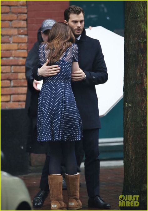 Jamie Dornan Consoles an Upset Dakota Johnson for 'Fifty Shades Darker' Scene | jamie dornan consoles dakota johnson on fifty shades darker set 01 - Photo Anastasia Grey Outfits, Fifty Shades Of Gray, Grey Outfits, Gray Outfits, Anastasia Grey, 50 Shades Darker, Dakota Johnson Style, Fifty Shades Movie, Fifty Shades Freed