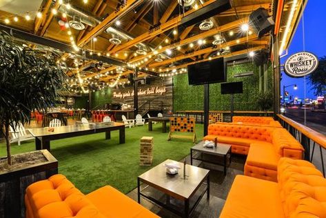 Shisanyama Restaurant Ideas, Sports Bar Interior, Outdoor Sports Bar, Beer Garden Ideas, Sport Bar Design, Bar Lounge Design, Concept Restaurant, Rooftop Restaurant Design, Restaurant Exterior Design