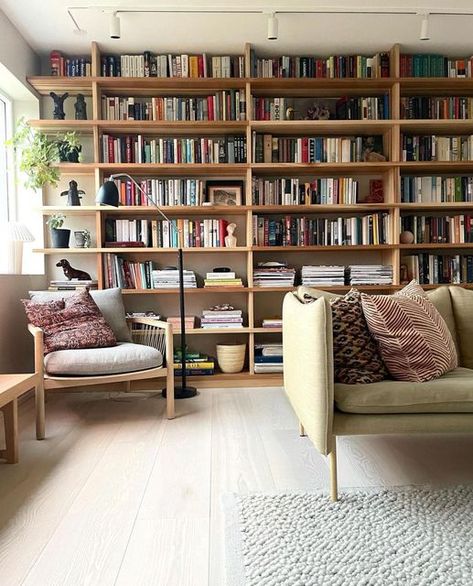 Floor To Ceiling Bookshelves Living Room, Cozy Home Library, Floor To Ceiling Bookshelves, Home Library Rooms, Bookshelf Ideas, Bookshelves In Living Room, Home Library Design, Bookshelf Design, Home Libraries