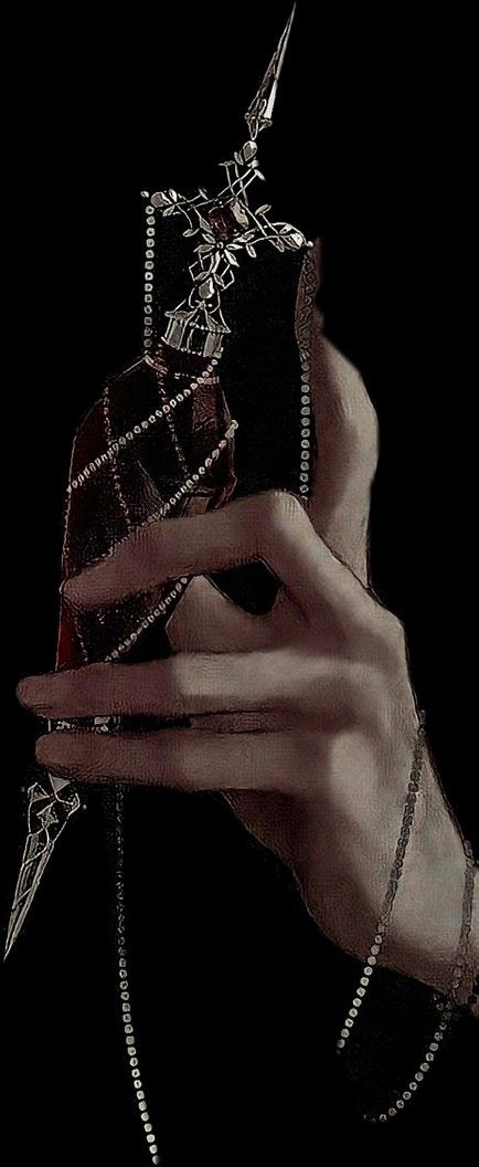 Victorian Vampire, Magic Aesthetic, Black Anime, Gothic Aesthetic, Witch Aesthetic, Goth Aesthetic, Fantasy Aesthetic, Hand Holding, Dark Night