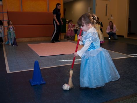 Princess games | There were princess-themed games. Here the … | Flickr Cinderella Party Games, Disney Cinderella Birthday Party, Princess Party Activities, Disney Party Games, Party Games Kids, Princess Party Games, Cinderella Birthday Party, Dance Camp, Princess Games