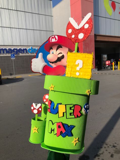 Mario bros 
Centro de mesa/sombrero loco Mario Bros Birthday Party Ideas, Mario Hat, Super Mario Bros Birthday Party, Mario E Luigi, Super Mario Bros Party, Mario Bros Birthday, Mario Bros Party, Super Mario Birthday Party, Mario Birthday Party