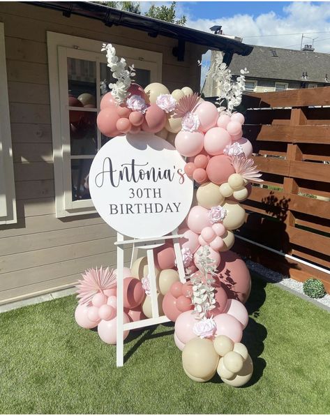 Dekor Diy, Birthday Balloon Decorations, Birthday Party Theme Decorations, Diy Birthday Decorations, 18th Birthday Party, Birthday Party 21, Party Decoration, Balloon Decorations Party, Diy Party Decorations