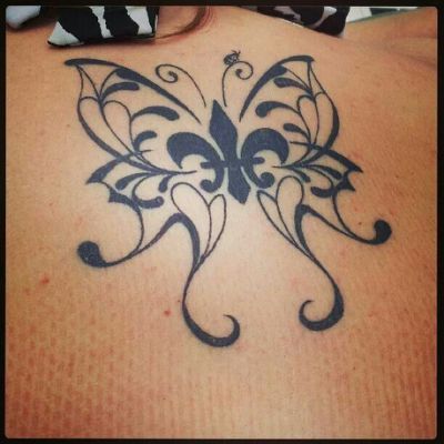 Best 20+ Tattoo fleur de lys ideas Digimon Tattoo, Cute Sister Tattoos, Butterfly Hand Tattoo, Unique Tattoos For Women, Chic Tattoo, Small Butterfly Tattoo, Small Tattoos With Meaning, Small Tattoos Simple, Disney Tattoo