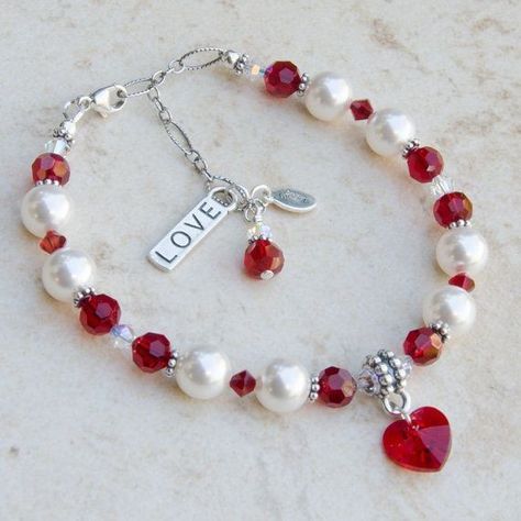 Valentines Bracelets, Geek Jewelry, Valentine Day Gift, Handmade Jewelry Bracelets, Diy Bracelet Designs, Beads Bracelet Design, Jewelry Accessories Ideas, Beaded Bracelets Diy, Bracelets Handmade Beaded