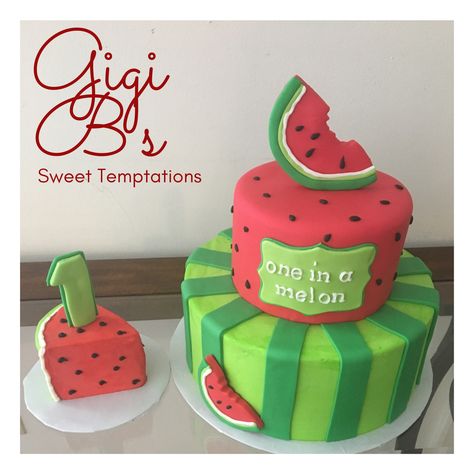 One in a melon smash cake and cake Watermelon Cake First Birthday, Melon Birthday Party Ideas, One In A Melon Cake, One In A Melon Smash Cake, Watermelon Birthday Cake, One In A Melon First Birthday Food, One In A Melon First Birthday Cake, One In A Melon First Birthday, Watermelon Birthday Party Theme