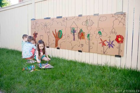 Giant Painting: An Easy Outdoor Art Activity - Busy Toddler Art Toddlers, Outdoor Activity For Kids, Giant Painting, Simple Birthday Party, Baby Workout, Birds In The Sky, Painting Activities, Motor Skills Activities, Art Activity