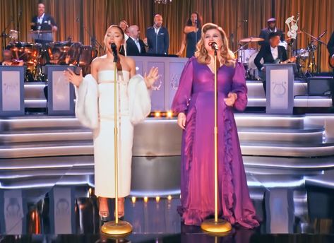 Ariana Grande And Kelly Clarkson, Ariana Grande Kelly Clarkson, Lyrics For Tattoos, Meaningful Lyrics, Christmas Albums, Tonight Show, Kelly Clarkson, Beautiful Voice, Big Band