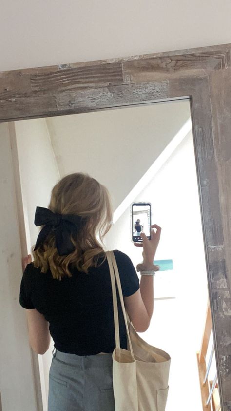 hair, clawclip, blonde hair, hairstyle inspo, blonde hair styled, curtain bangs, short blonde hair, half up half down, hairstyles to go school, hairstyles to go out, hairstyles aesthetic, hairstyles messy, mirror picture ideas, beige aesthetic, inspo, bow inspo, bow hair, cute bow, lana del ray, gracie abrams, inspo, Bow Hairstyle For Medium Hair, Gracie Bow Hair, Half Up Half Down Short Hair With Bow, Black Bow Hairstyles Short Hair, Hoco Hair With Bangs, Hair Bow Outfit Aesthetic, Gracie Abrams Hair Bow, Half Up Hair Bow, Messy Half Up Half Down Short Hair