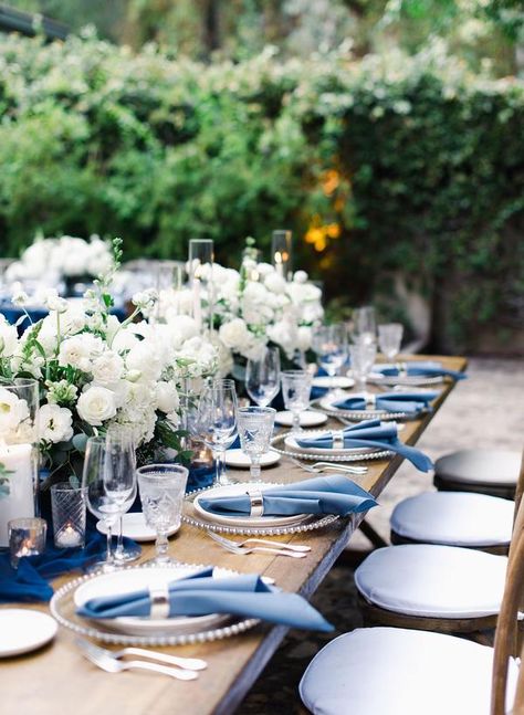 White Gold Blue Wedding, Centerpieces Wedding Blue, Navy Wedding Table Settings, Wedding Decor Blue And White, Dark Blue And White Wedding, Blue And White Weddings, Blue White Gold Wedding, White And Blue Table Setting, Blue White And Gold Wedding