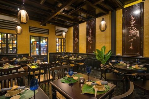 Hoi An Restaurants, Vietnam Restaurant Design, Vietnamese Restaurant Interior, Vietnamese Restaurant Design, Restaurant Cafe Design, Vietnamese Cafe, Vietnam Restaurant, Pub Interior Design, Pho Restaurant