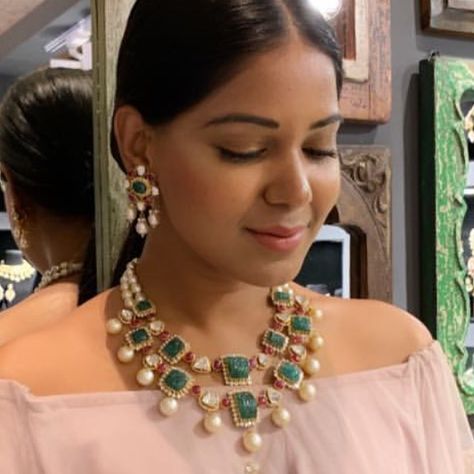 Emerald Choker, Layer Necklaces, Big Pendant, Layered Pearl Necklace, American Diamond Jewellery, Two Step, Beads Designs, Beaded Jewelry Necklaces, Celebrity Jewelry