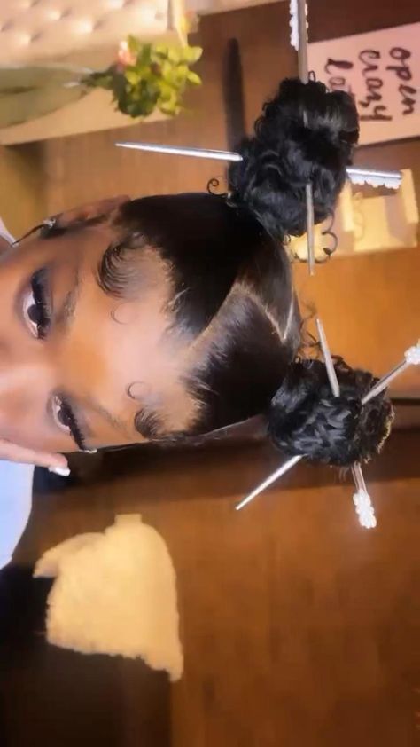 Pin on 𝓟𝓸𝓷𝓽𝓪𝓲𝓵𝓼 & 𝓑𝓾𝓷𝓼 Messy Space Buns, Long Ponytail Hairstyles, Slick Bun, Weave Ponytail Hairstyles, Sleek Ponytail Hairstyles, Black Ponytail Hairstyles, Goddess Braids Hairstyles, Quick Natural Hair Styles, Messy Ponytail