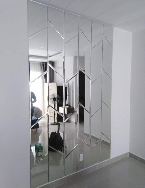 Hall Decor Ideas, Mirror Decoration Ideas, Mirror Panelling, Mirror Wall Design, Wall Cladding Designs, Mirror Decor Living Room, Mirror Interior Design, Cladding Design, Instagram Wall