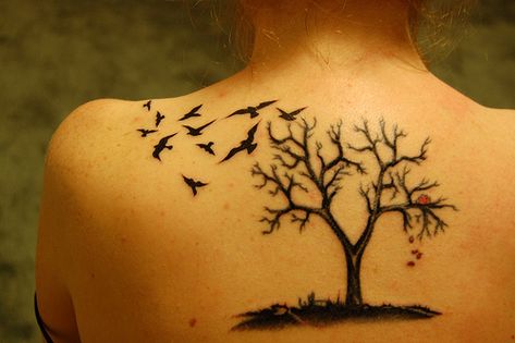 Something like this to go with my birds and slowly start a sleeve :) Tree With Birds Tattoo, Tree Tattoo Meaning, Tree Sleeve Tattoo, Family Tree Tattoo, Girls With Sleeve Tattoos, Tree Tattoo Designs, Tree Of Life Tattoo, Bad Tattoos, Tattoo Life