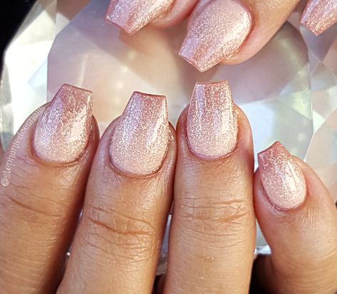 Fall Ombre Nails, Rose Gold Nails Design, Copper Ombre, Fall Ombre, Cruise Nails, Rose Gold Ombre, Glitter French Tips, Velvet Nails, Dip Nail