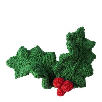 holly leaves with berries | oddknit.com Knitted Flowers Free, Leaf Knitting Pattern, Knitted Poppies, Christmas Knitting Projects, Knitted Flower Pattern, Knitted Christmas Decorations, Christmas Knitting Patterns Free, Holiday Knits, Knitting Patterns Toys