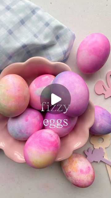 22M views · 784K likes | Kelly Oester - your new DIY mom friend on Instagram: "Our new FAVORITE way to dye eggs 🤩 It creates beautiful eggs, doesn't require any soaking or waiting, and is SO much fun!!!

The boys couldn't stop giggling and Jack said "this is the BEST day of my LIFE" 😂

Materials:
Muffin tin for eggs
Muffin tin for paint (or small cups or bowls)
Paint brushes 
Measuring spoon 
Measuring cup, dropper, or small cups for drizzling vinegar 

Hard boiled eggs 
Baking soda 
Water 
Vinegar 
Food coloring (gel makes for more vibrant eggs) 

How to make them:
✨Hard boil eggs. 
✨To make your "egg paint", mix 1 tbsp baking soda, 1 tsp water at a time until desired consistency, and 2-3 drops of food coloring. 
✨Mix until it forms a paste. The thicker the consistency, the more vibrant How To Color Easter Eggs, Diy Eggs Easter, Baking Soda Egg Dye, Fun Ways To Color Easter Eggs, Baking Soda Easter Eggs, Painting Eggs Ideas, Baking Soda Colored Eggs, Baking Soda Dyed Eggs, Eggs Muffin Tin