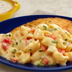 Creamy Poblano Mac Poblano Mac And Cheese, Poblano Queso, Queso Soup, Mac And Cheese Dishes, Poblano Peppers Recipes, Best Fall Recipes, Mac Cheese Recipes, Cheese Dishes, Mac N Cheese Recipe