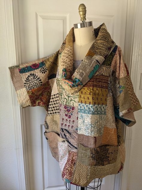 Patchwork Clothes Diy, Quilted Jacket Pattern, Quilted Clothing, Wearable Art Clothing, Patchwork Clothes, Kantha Fabric, Quilt Coat, Quilted Clothes, Hamilton Ontario