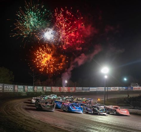 Fireworks as the World of Outlaws Late Model Series unloads at Volusia Speedway Park Dirt Racing Cars, Dirt Late Model Racing, Dirt Car Racing, Race Night, Nike Gift Card, Late Model Racing, Racing Quotes, Motorcycle Events, Dirt Late Models