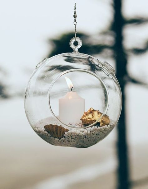 Hanging Glass Globe Terrarium Ideas with a Coastal Beach Theme - Coastal Decor Ideas Interior Design DIY Shopping Hanging Glass Globes, Hanging Globes, Beach Terrarium, Globe Terrarium, Globe Projects, Globe Candle Holder, Beach Crafts Diy, Girls Night Crafts, Diy Beach Decor