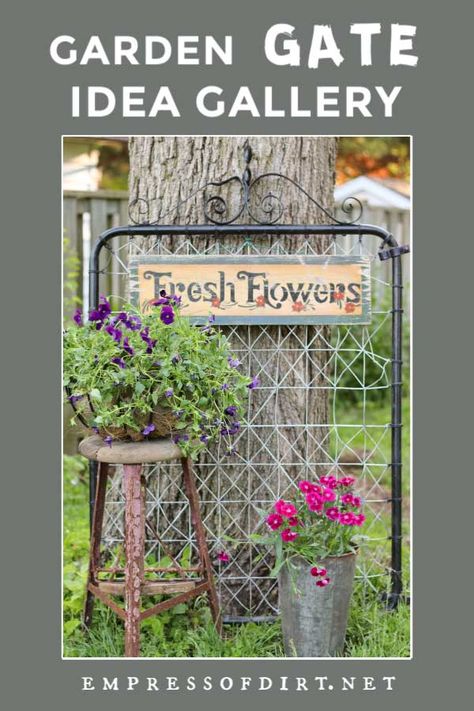 Examples of garden gates in home gardens including wood, metal, rustic, modern, and hanging doors. Garden Gate Decor, Old Garden Gates, Garden Gate Ideas, Gate Design Ideas, Metal Garden Gates, Junk Garden, Garden Gate Design, Gate Ideas, Garden Junk