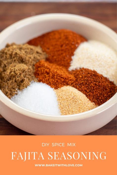 This fajita seasoning recipe combines a deeply flavorful blend of herbs and spices with a pinch of cayenne pepper for a kick! Of course, you can always tone down the heat for family dinners or leave it out altogether. Chicken, beef, shrimp, this seasoning will work for all your favorite fajita recipes! BakeItWithLove.com #bakeitwithlove #fajitaseasoning #seasoning #fajitas #homemade #DIY Chicken Fajitas Seasoning, Fajita Recipes, Beef Fajita Marinade, Beef Stew Seasoning, Fajita Seasoning Recipe, Fajita Spices, Fajita Marinade, Homemade Fajita Seasoning, Adobo Recipe