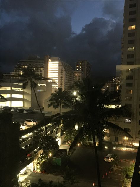 Honolulu, Hawaii Honolulu At Night, Hawaii At Night, Dark Summer Aesthetic, City View Night, Honolulu Hawaii, Jolie Photo, Summer Dream, Night City, Night Aesthetic