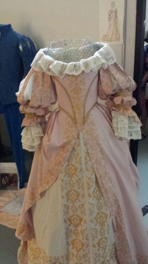 1690s Dress, 17th Century Dress French, 1690s Fashion, 1600s Dresses, 1600s Clothing, 1600s Fashion, 17th Century Dress, 17th Century Clothing, Baroque Dress