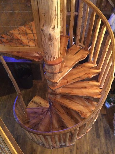 Beautiful Spiral staircase Design Ideas You Will Love - Engineering Discoveries Wooden Spiral Staircase, Staircase Design Ideas, Rustic Staircase, Staircase Ideas, Building Remodeling, Modern Stairs, Spiral Stairs, Wooden Stairs, Log Cabin Homes