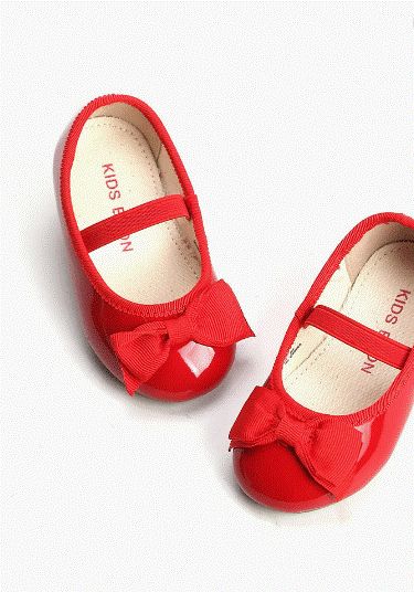 The Prince of New Malia and the Princess of Lockwood Village, are bei… #romance #Romance #amreading #books #wattpad Red Baby Dress, Dorothy Shoes, Mary Jane Flat Shoes, Girls Ballet Flats, Ballet Kids, Mary Jane Shoes Flat, Gold Ballet Flats, Girls Flats, Flat Dress Shoes