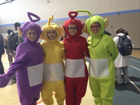 Teletubbies Costume Aesthetic, Telly Tubby Costume, Tellie Tubbies Costume, Telituby Costume, Tellytubbies Costume, Diy Teletubbies Costume, Teletubbies Costume Halloween, Telly Tubbies Costume, Teletubbies Halloween Costume