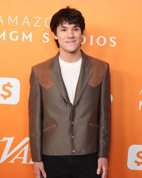 Variety’s 2024 Power of Young Hollywood event brought out all the hot, fresh (and mainly Gen Z) talent, and it looks like the future of entertainment is in pretty great shape. Here’s some of the best-dressed young talent of actors, musicians, and social media influencers! Link in bio for more ☝️ Ian Ousley, Hollywood Event, Gen Z, Social Media Influencer, Live Action, The Future, Link In Bio, Nice Dresses, Musician