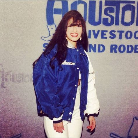 Selena Quintanilla  in Houston Astrodome 1994 Houston Astrodome, Astros Jacket, Selena Quintanilla Outfits, Selena Quintanilla Fashion, Selena Q, Selena Quintanilla Perez, Sister Photos, Rodeo Outfits, Diamond Collection