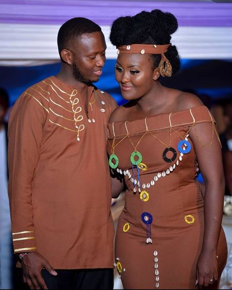 Kikuyu Wedding, African Shirts, Locs Hairstyles, African Wedding, Wedding Pics, Shoot Ideas, Engagement Photoshoot, Engagement Photo, Locs