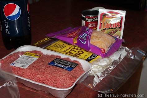 Hotel Room Cooking, Beef And Bean Burritos, Easy Vacation Meals, Living In A Hotel, Meals On The Go, Bean Burritos, Quick And Easy Meals, Road Trip Food, Motel Room