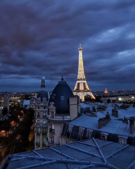 Paris Dream, Paris Aesthetic, Paris Love, Paris Photo, The Eiffel Tower, City Aesthetic, Paris Travel, Pretty Places, Travel Aesthetic